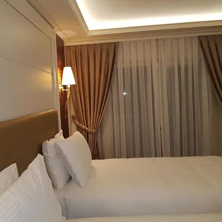 Grand Marcello Hotel