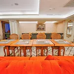 מלון Grand Marcello 4*