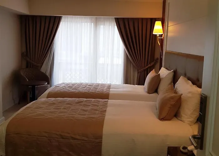 Grand Marcello Ξενοδοχείο 4*