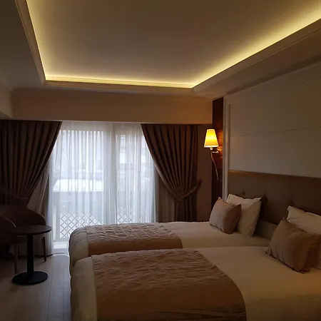 Отель Grand Marcello 4*